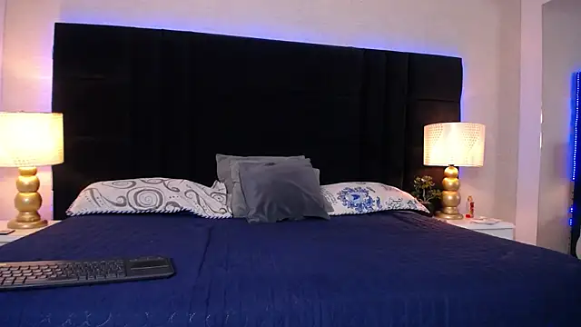 SkylerBigxxx webcam