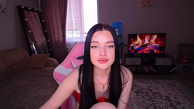 yoursLina webcam