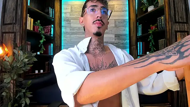 Donovan_Desmond webcam