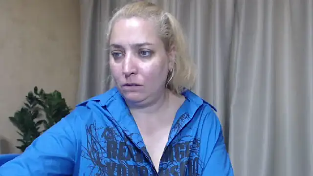 sweetpussy13 webcam