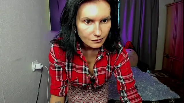 monica__elder webcam