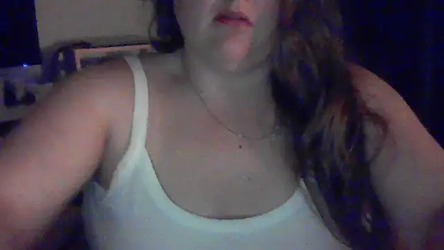 crystalizzze live cam on StripChat