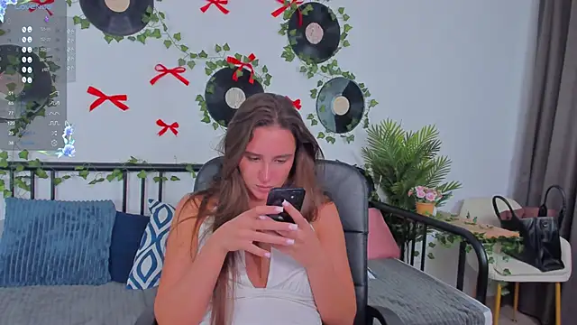 NicoleWells22 webcam