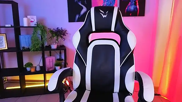 ElenaMonroe webcam