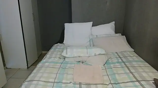 Lillyan_N webcam