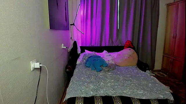 monica__elder webcam