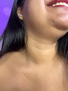 LunaaRosse webcam
