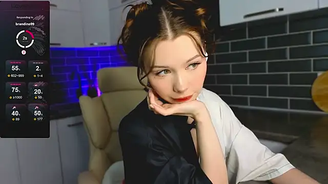 EmmaVictori1 live cam on StripChat