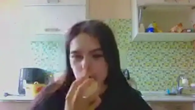 KikiAmino live cam on StripChat