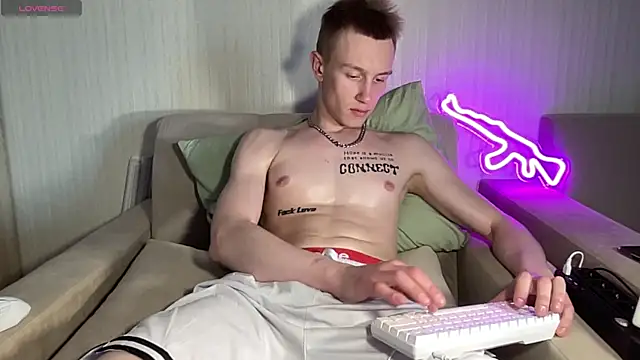 Travis_Gracile webcam