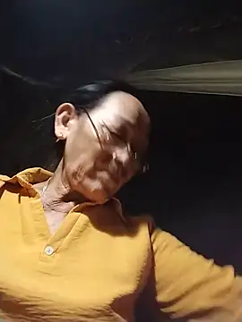 mouth22 live cam on StripChat