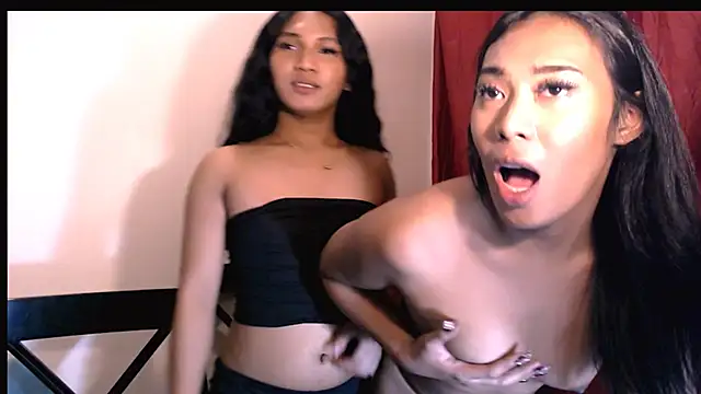 hugecock_tamira webcam
