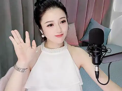 Momo-Wow webcam