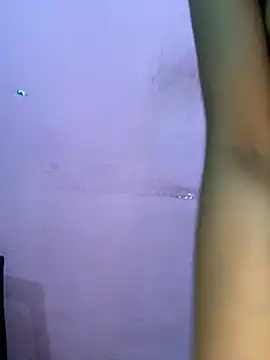 Small_Titss webcam