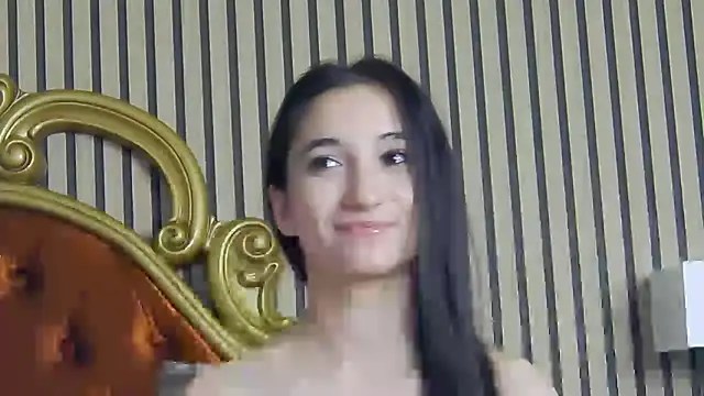 CarolinaBlair live cam on StripChat