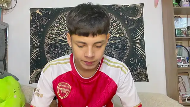 Bldavioro45 - Male webcam sex chat