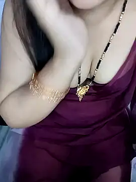 Sweetyi live cam on StripChat