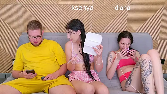 Ksenny live cam