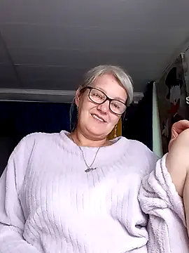 irinamaux live cam
