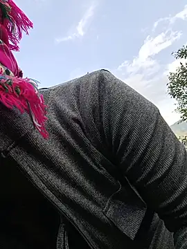 yoyo-mi live cam