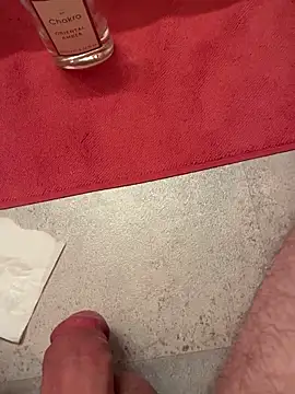 curiousdaddyy21 webcam