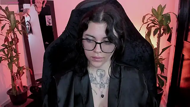 MissCharlottte_18 webcam