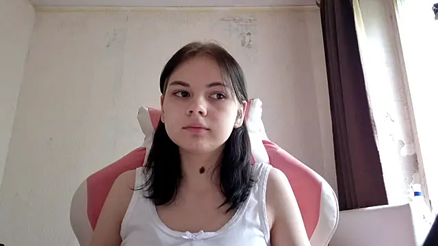 MilaTease webcam