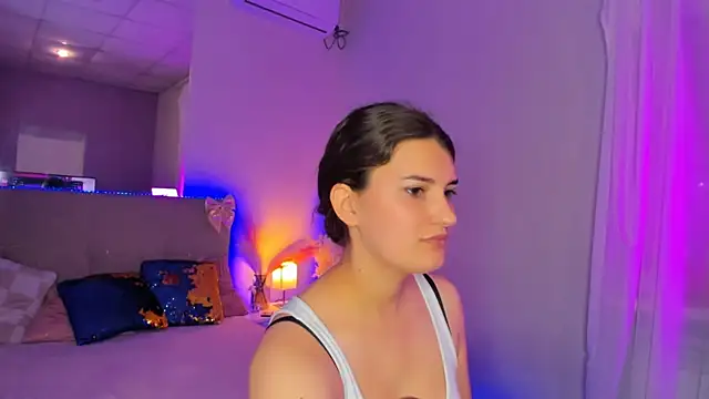 Laura_Leee live sex cam