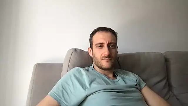 LukaShyGuy live cam