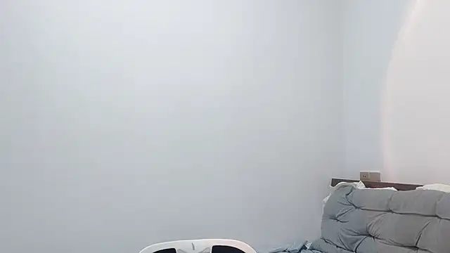 77-Vicky webcam