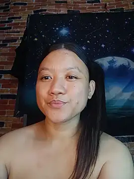 Urchanel live cam on StripChat