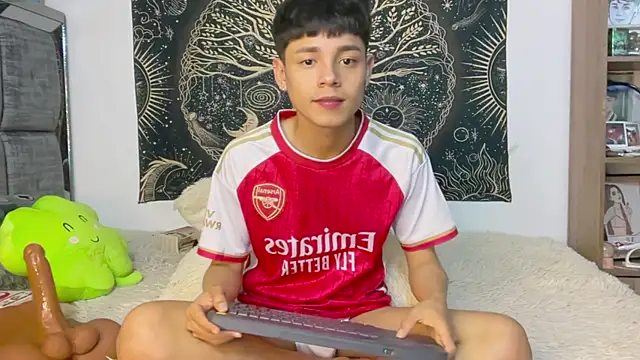 Bldavioro45 - Male webcam sex chat