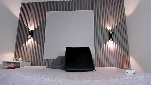 Zafiiraa live cam on StripChat