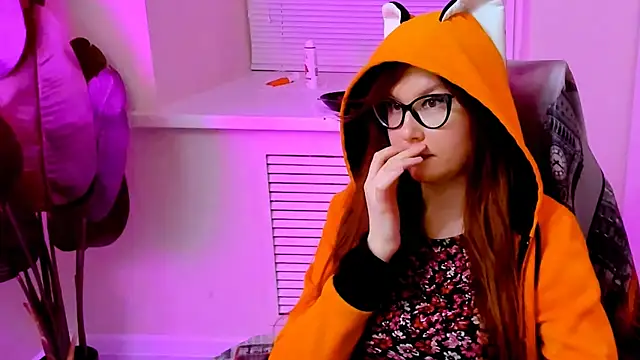 CarolGiggly webcam
