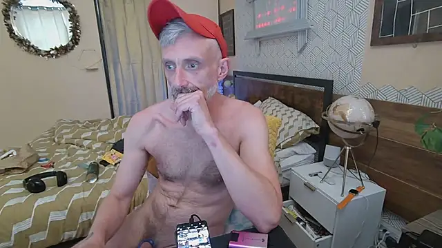 your-new-hoT-uncle webcam
