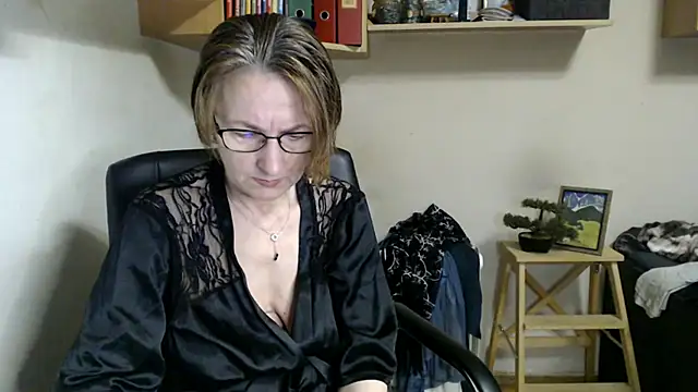 katemodel webcam
