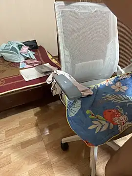 Mina048 webcam
