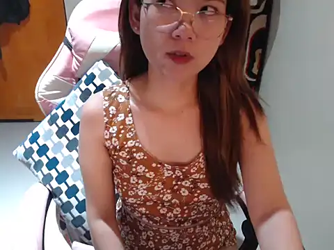 Sweety_Aria live cam on StripChat