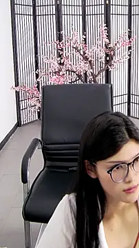 ouyanyan live cam on StripChat