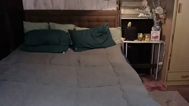xheavenlytrans live cam on StripChat