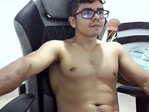 MILCARITAS3 live cam on StripChat