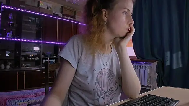 pa1e_pr1ncess live cam on StripChat