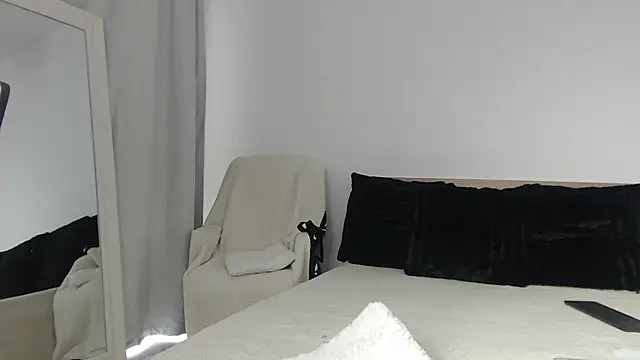 Layla23a webcam