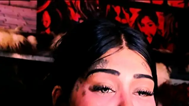indian_dreamgirl webcam