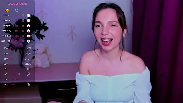 KindHazelHere_ webcam