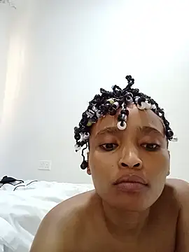Badgalheloves webcam