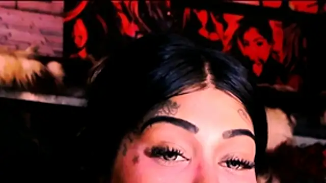indian_dreamgirl webcam