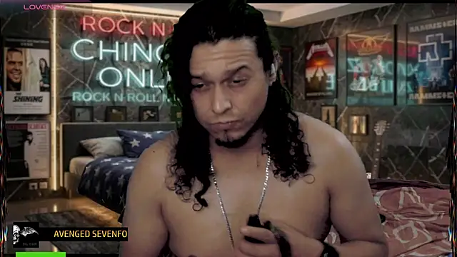 chino_roz live cam on StripChat