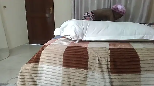Bubble_Booty_On_Duty webcam