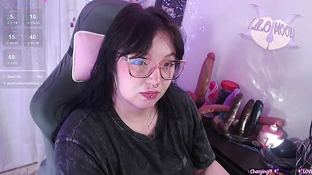LiloMoon69 webcam